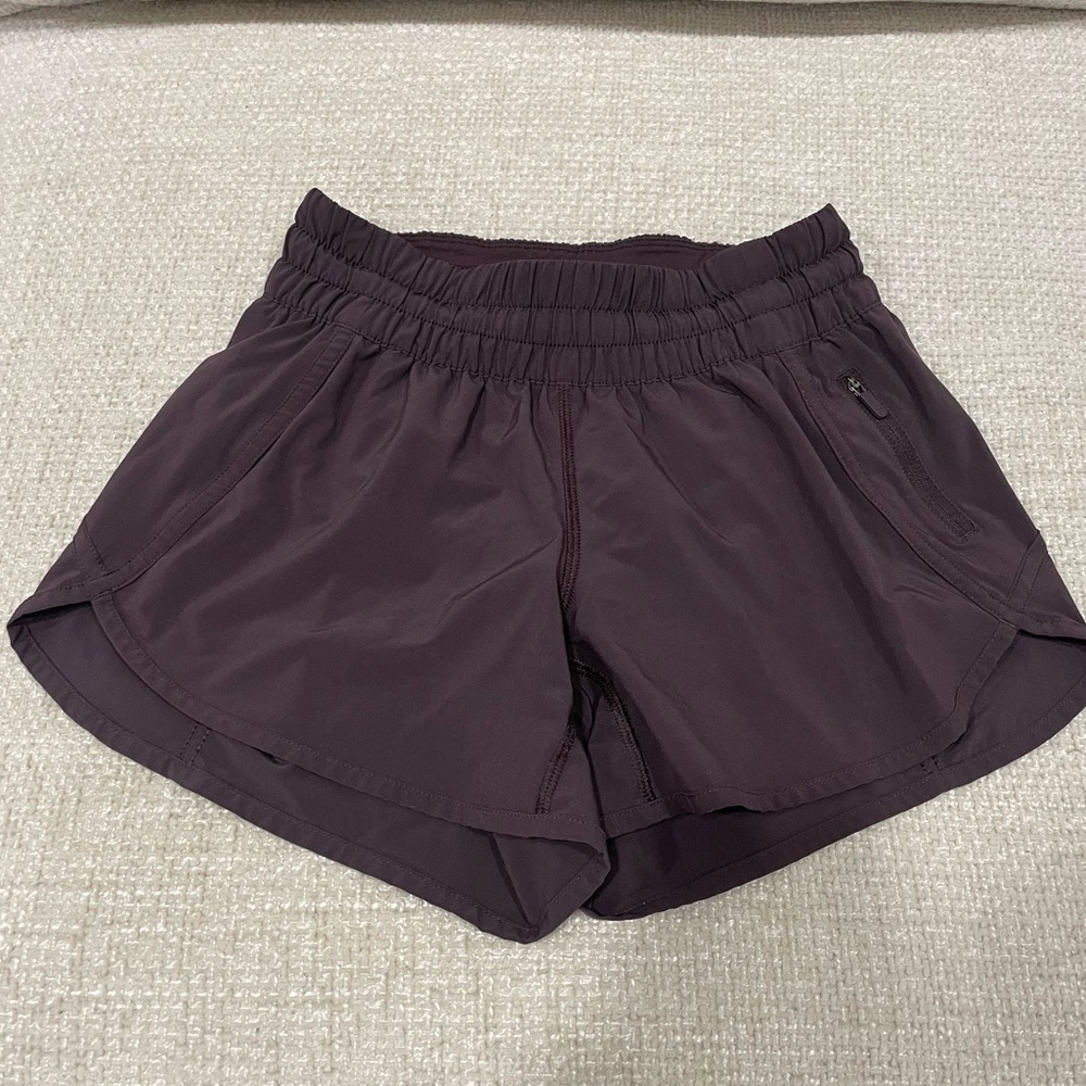 Lululemon Tracker Low-Rise Lined Short 4”